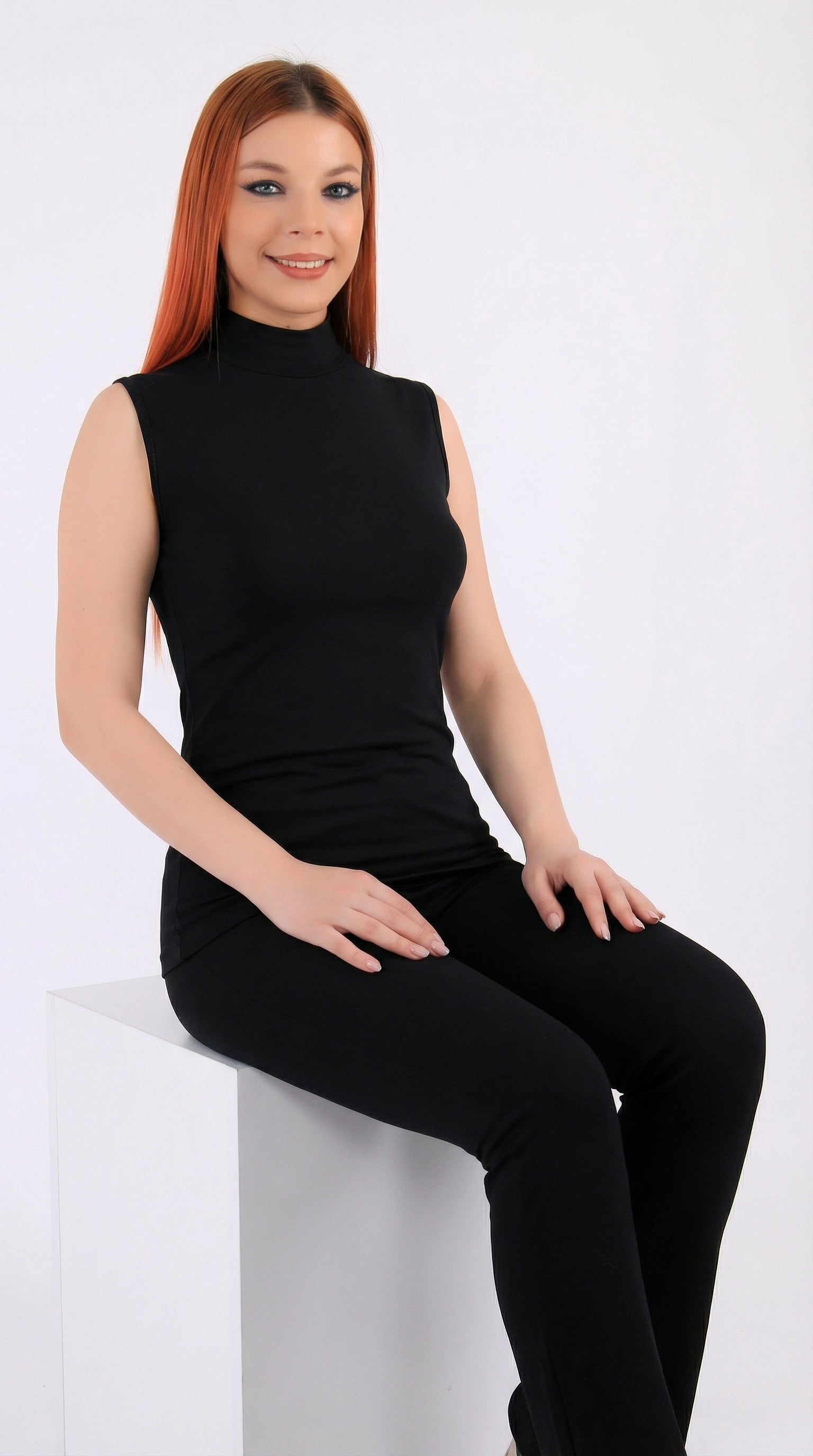 (6 قطع)توب نسائي رقبة عالية بدون اكمام-اسود